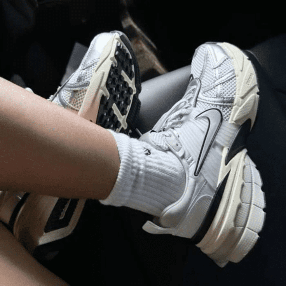 NIKE-V2K-6.png