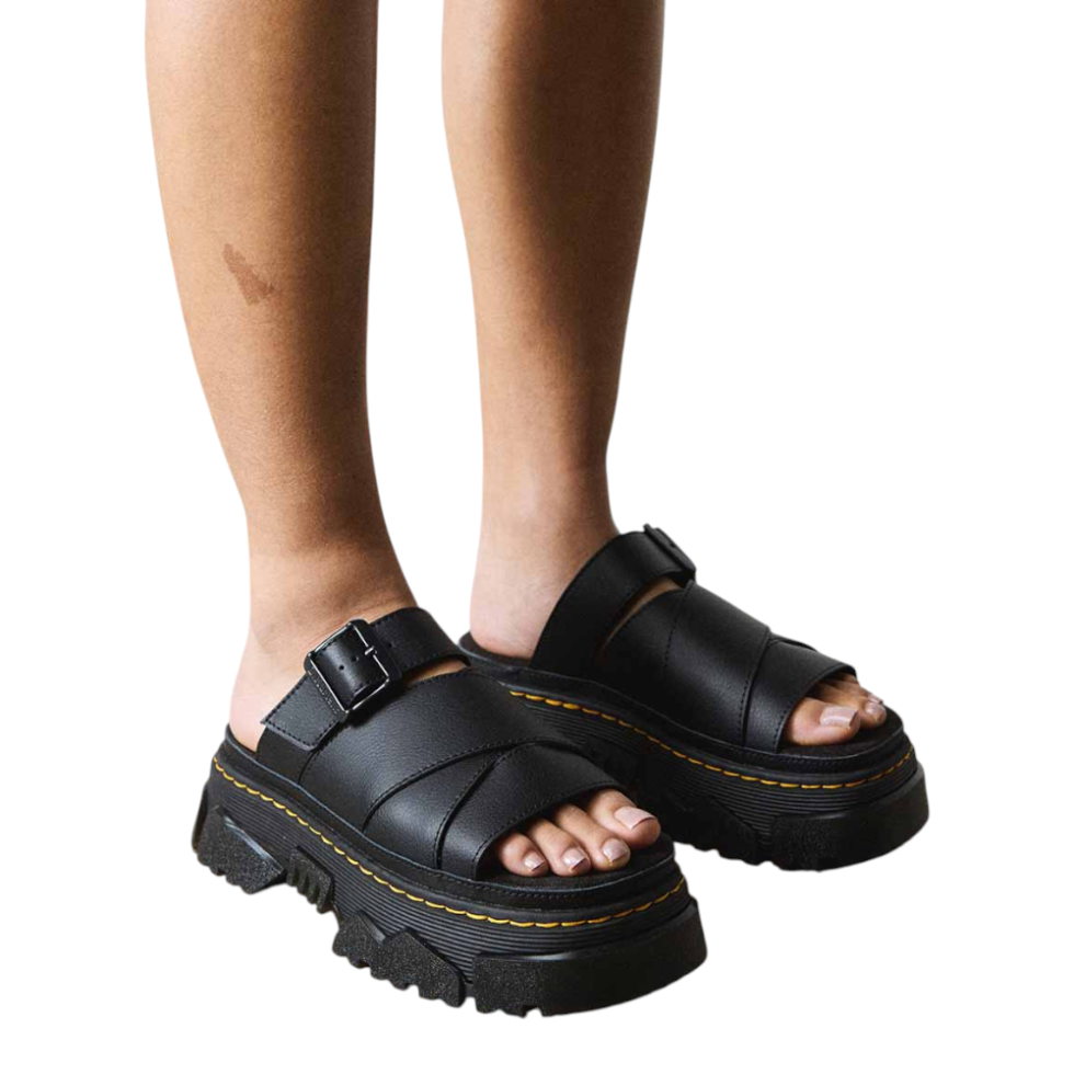 Dr. Martens כפכפי פלטפורמה שחורים לנשים עם אבזם