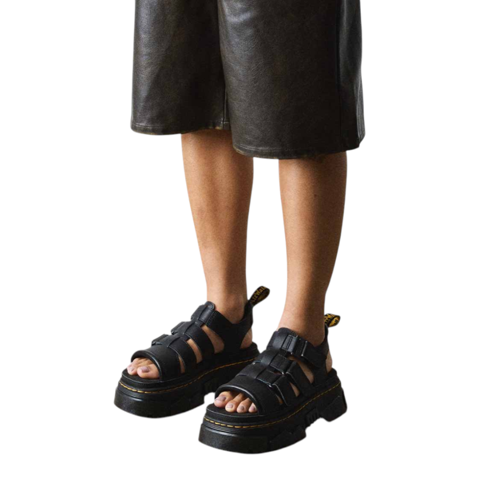 Dr. Martens סנדלי פלטפורמה שחורים לנשים – שלוש רצועות
